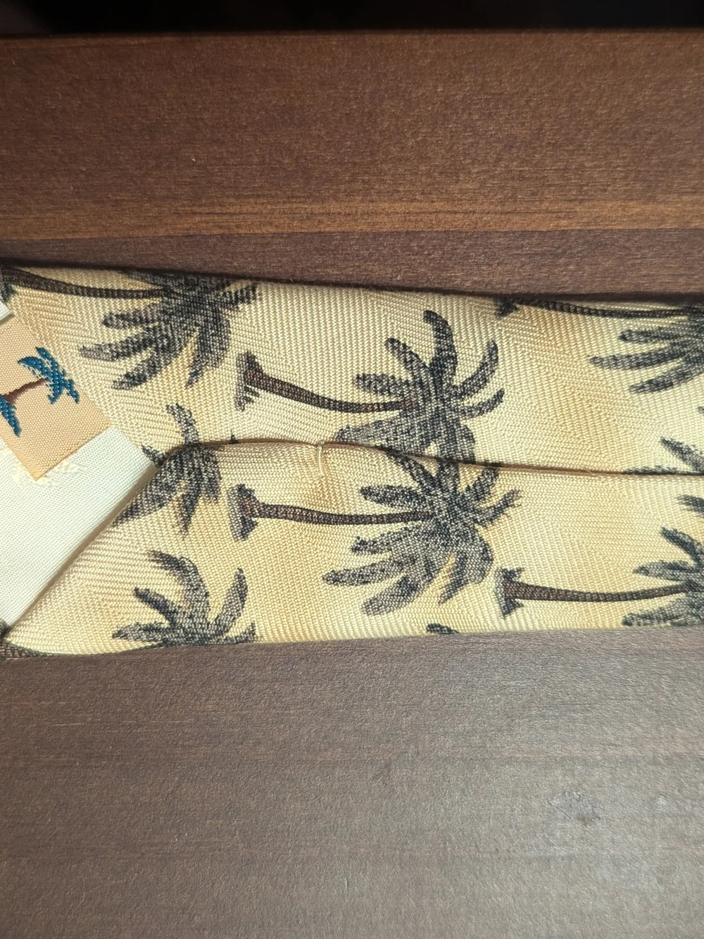 Tommy Bahama 100% Silk Palm Tree Tie Beige Tropical Resort Hawaiian Coastal